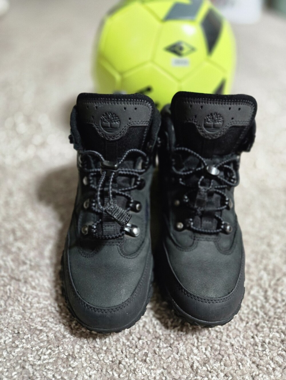 Timberland Motion 6 Mid Bungee Waterproof Trainer For Youth In Black